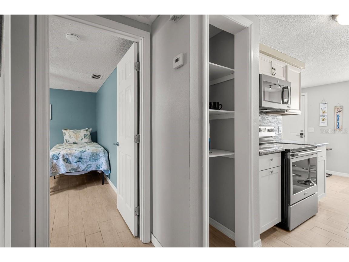 208 Peacock Lane Holmes Beach FL 34217 A4651677 image12