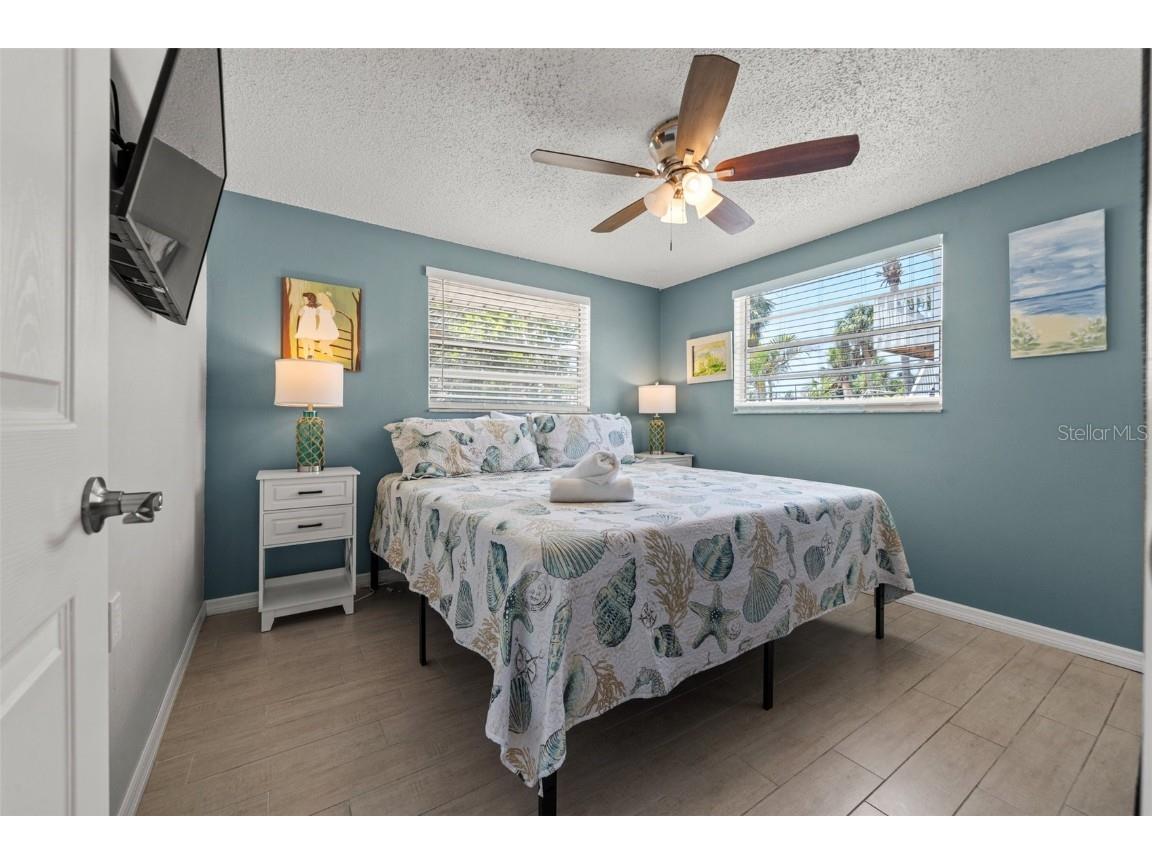 208 Peacock Lane Holmes Beach FL 34217 A4651677 image13