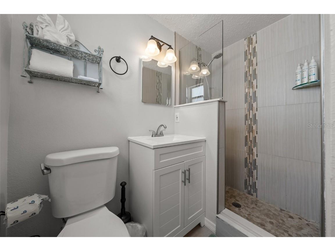 208 Peacock Lane Holmes Beach FL 34217 A4651677 image14