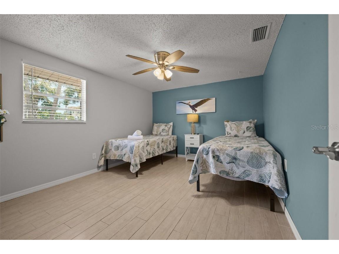 208 Peacock Lane Holmes Beach FL 34217 A4651677 image16