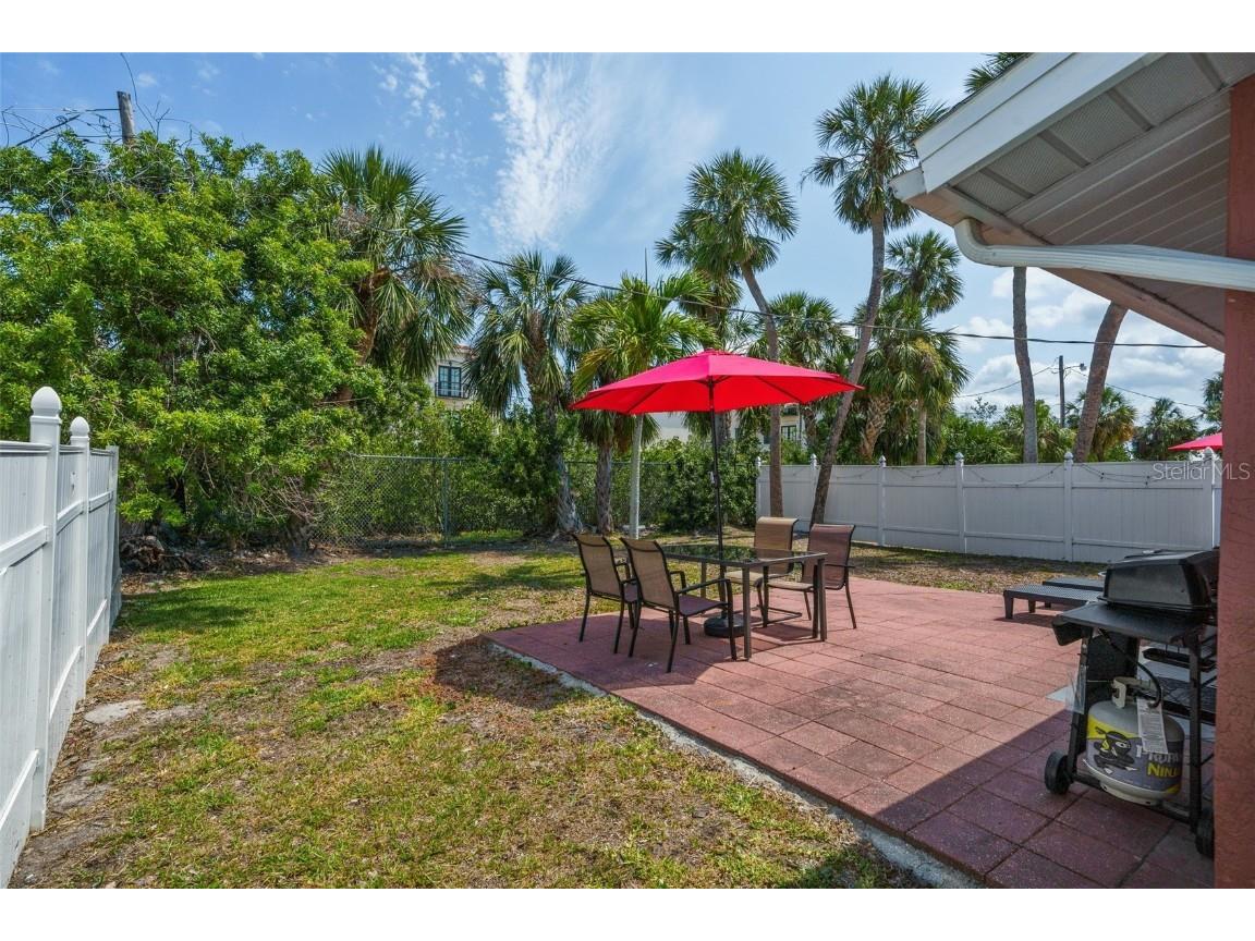 208 Peacock Lane Holmes Beach FL 34217 A4651677 image20