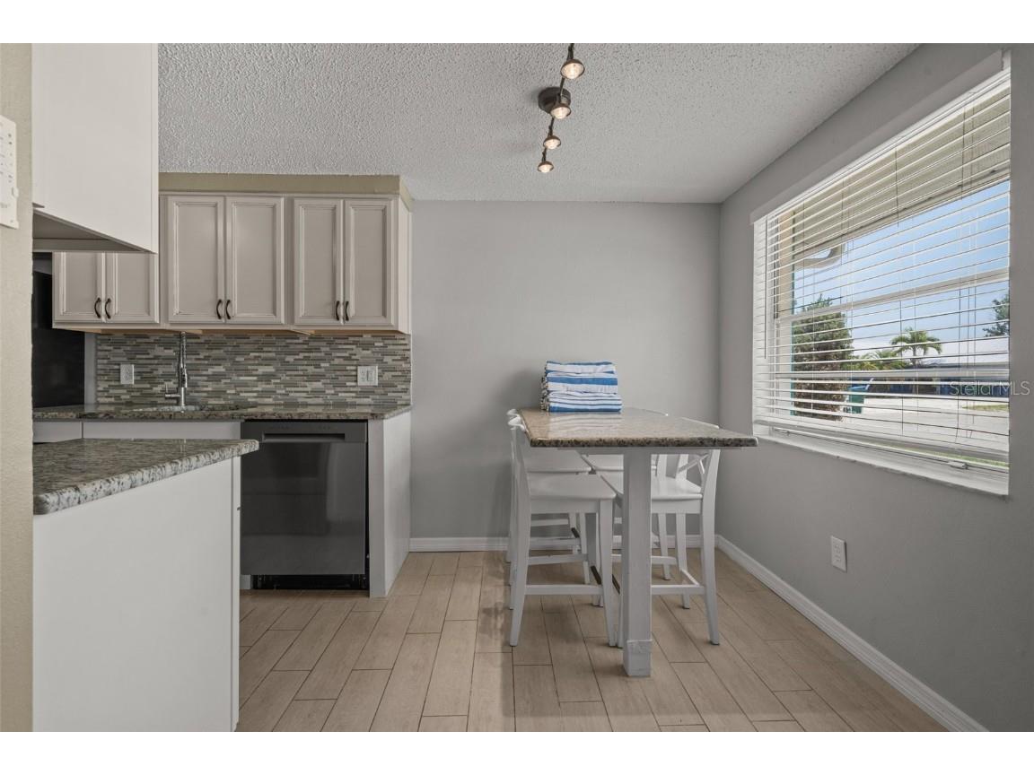 208 Peacock Lane Holmes Beach FL 34217 A4651677 image25