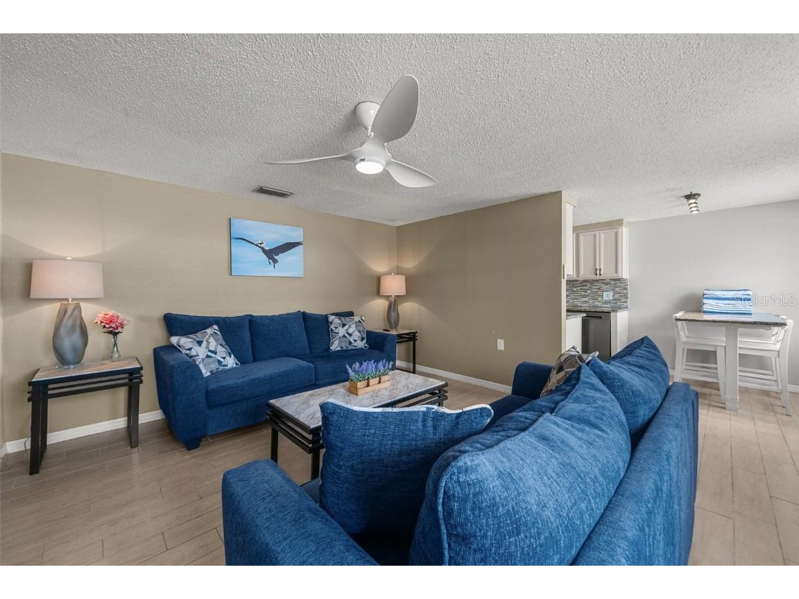 208 Peacock Lane Holmes Beach FL 34217 A4651677 image3