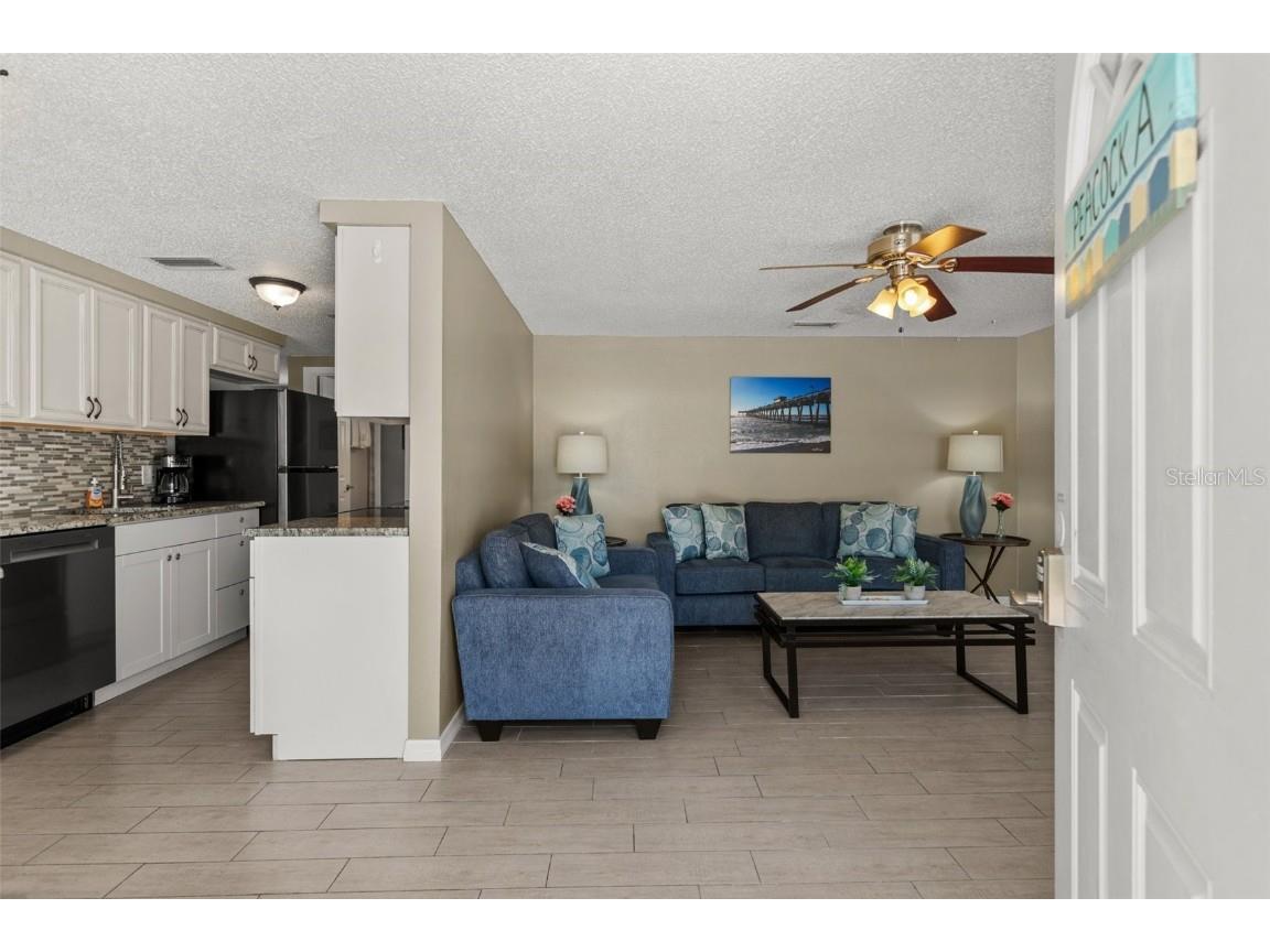 208 Peacock Lane Holmes Beach FL 34217 A4651677 image6