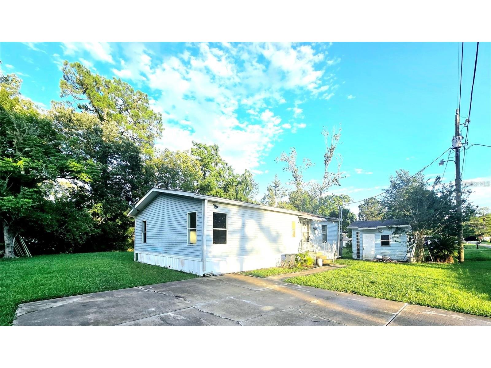 208 Pine Tree Trail Crescent City FL 32112 V4947287 image2