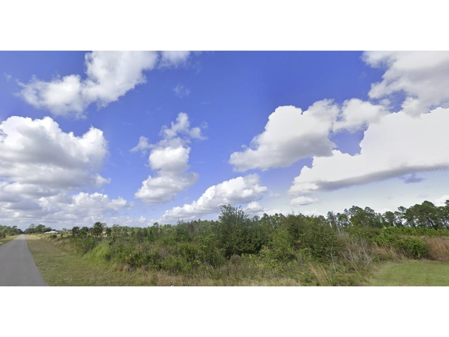 208 Poinciana Drive Indian Lake Estates FL 33855 - LAKE WALK-IN-WATER TB8412159 image1