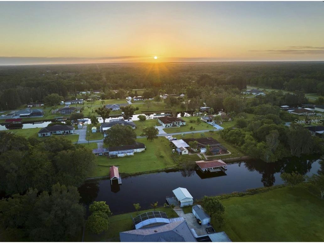 208 Poinciana Drive Indian Lake Estates FL 33855 - LAKE WALK-IN-WATER TB8412159 image9