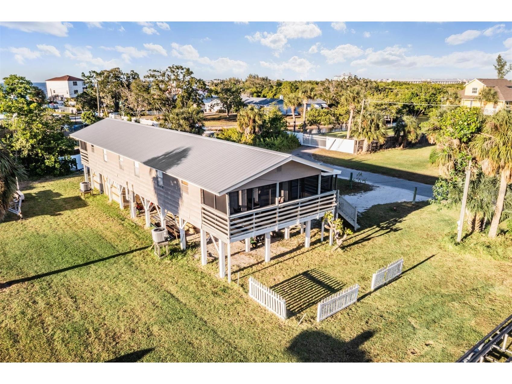 208 S Canal Street Ruskin FL 33570 TB8439728 image1