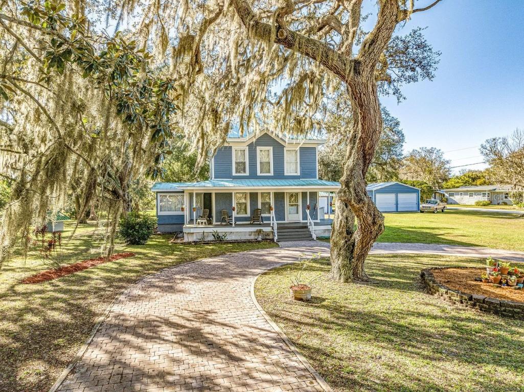 208 S Gaines Street Oak Hill FL 32759 O6181103 image1