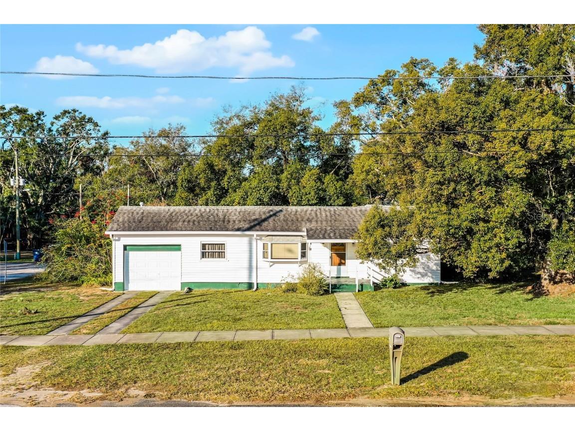 208 S Main Avenue Minneola FL 34715 O6275396 image1