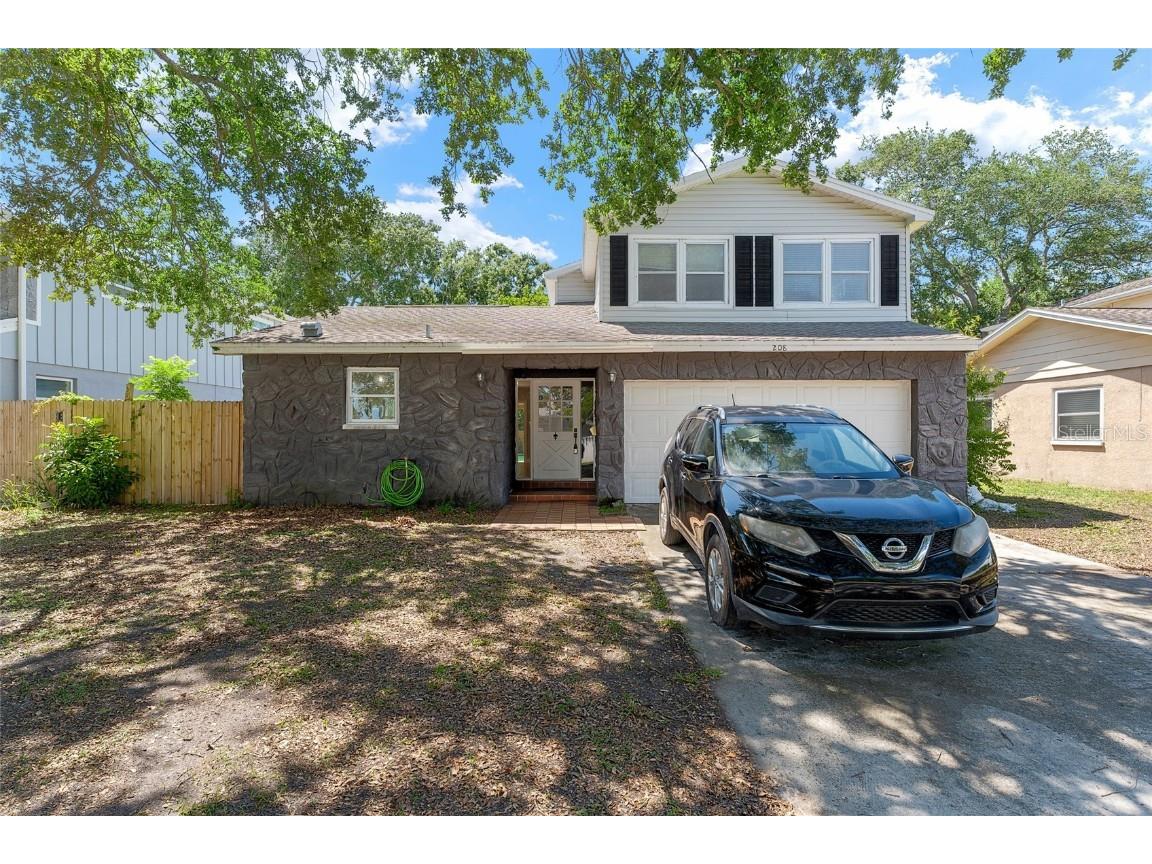 208 SE Lincoln Circle N Saint Petersburg FL 33703 TB8402189 image1