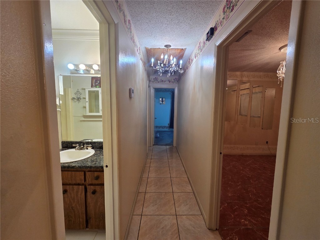 208 SW 3rd Avenue Mulberry FL 33860 TB8426446 image17