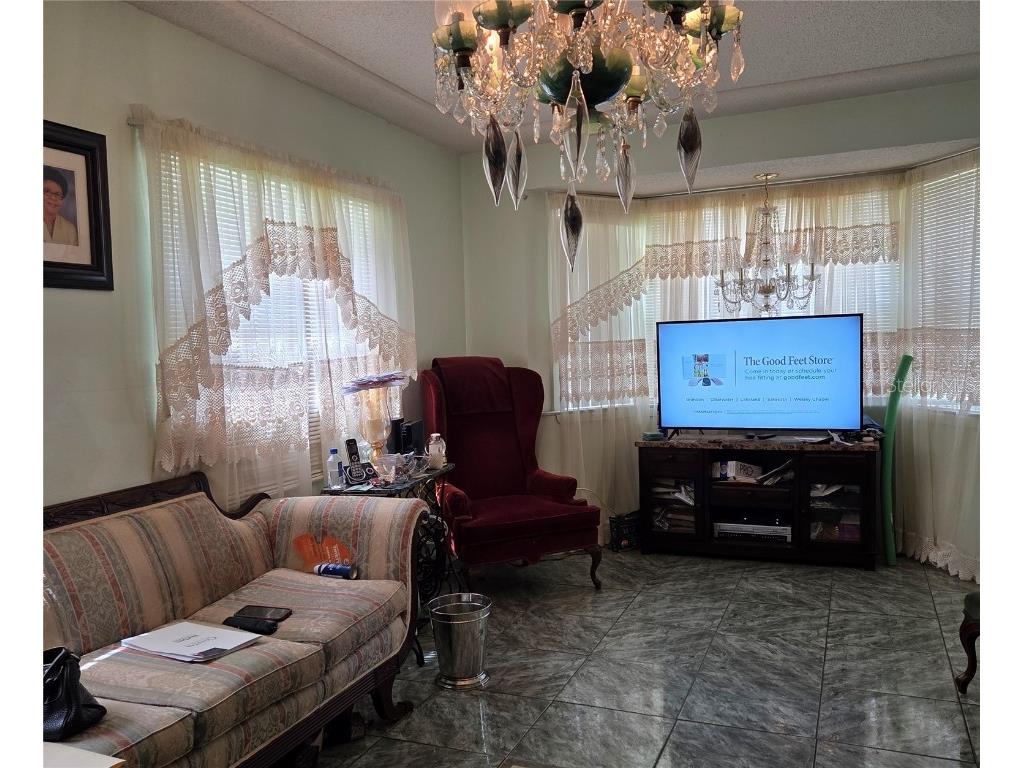 208 SW 3rd Avenue Mulberry FL 33860 TB8426446 image25