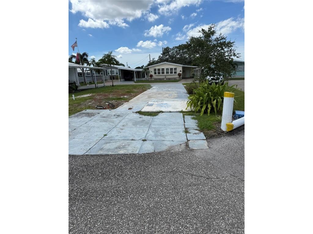 208 Tankey Drive Palmetto FL 34221 A4664715 image1