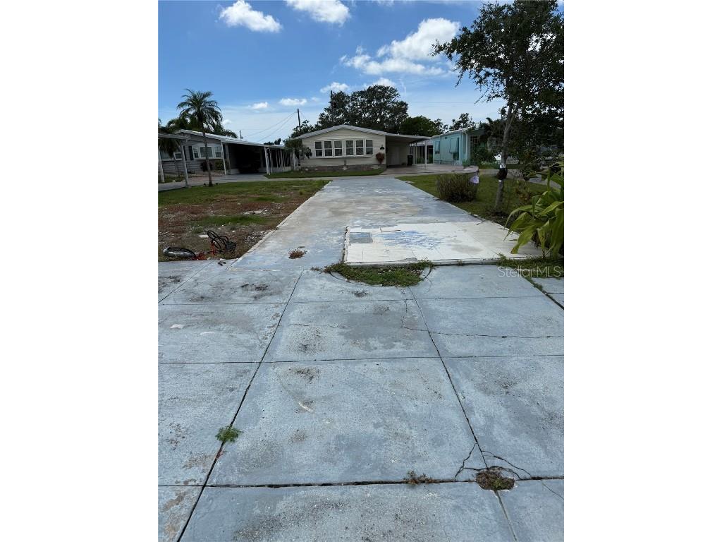 208 Tankey Drive Palmetto FL 34221 A4664715 image2