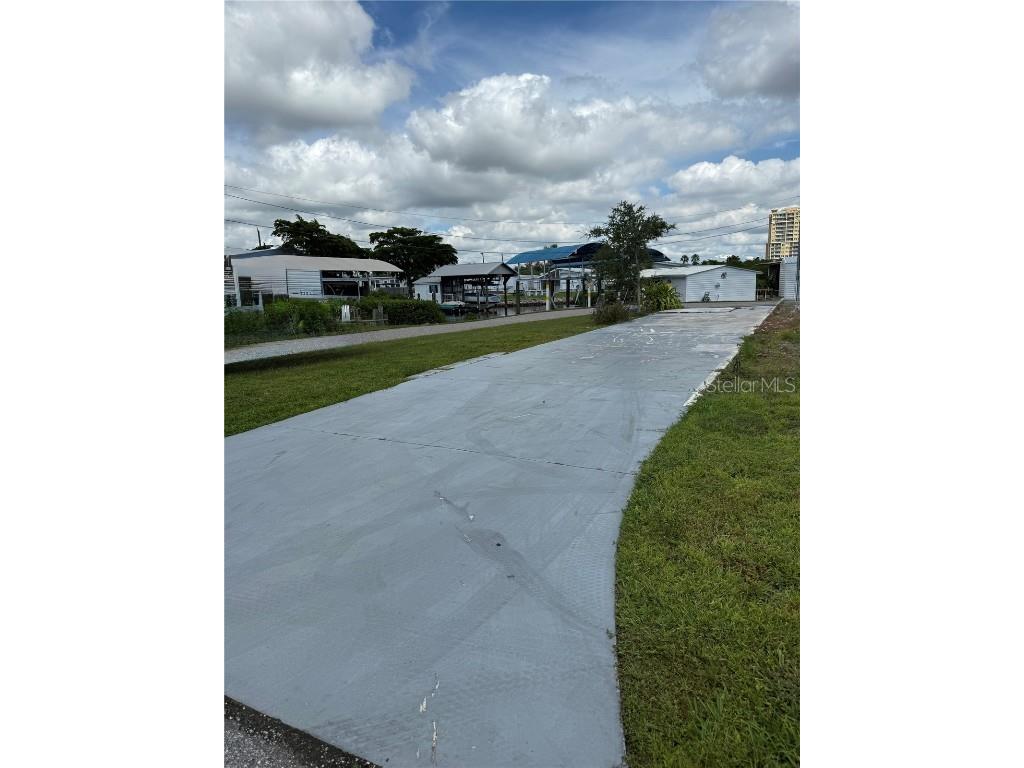 208 Tankey Drive Palmetto FL 34221 A4664715 image4