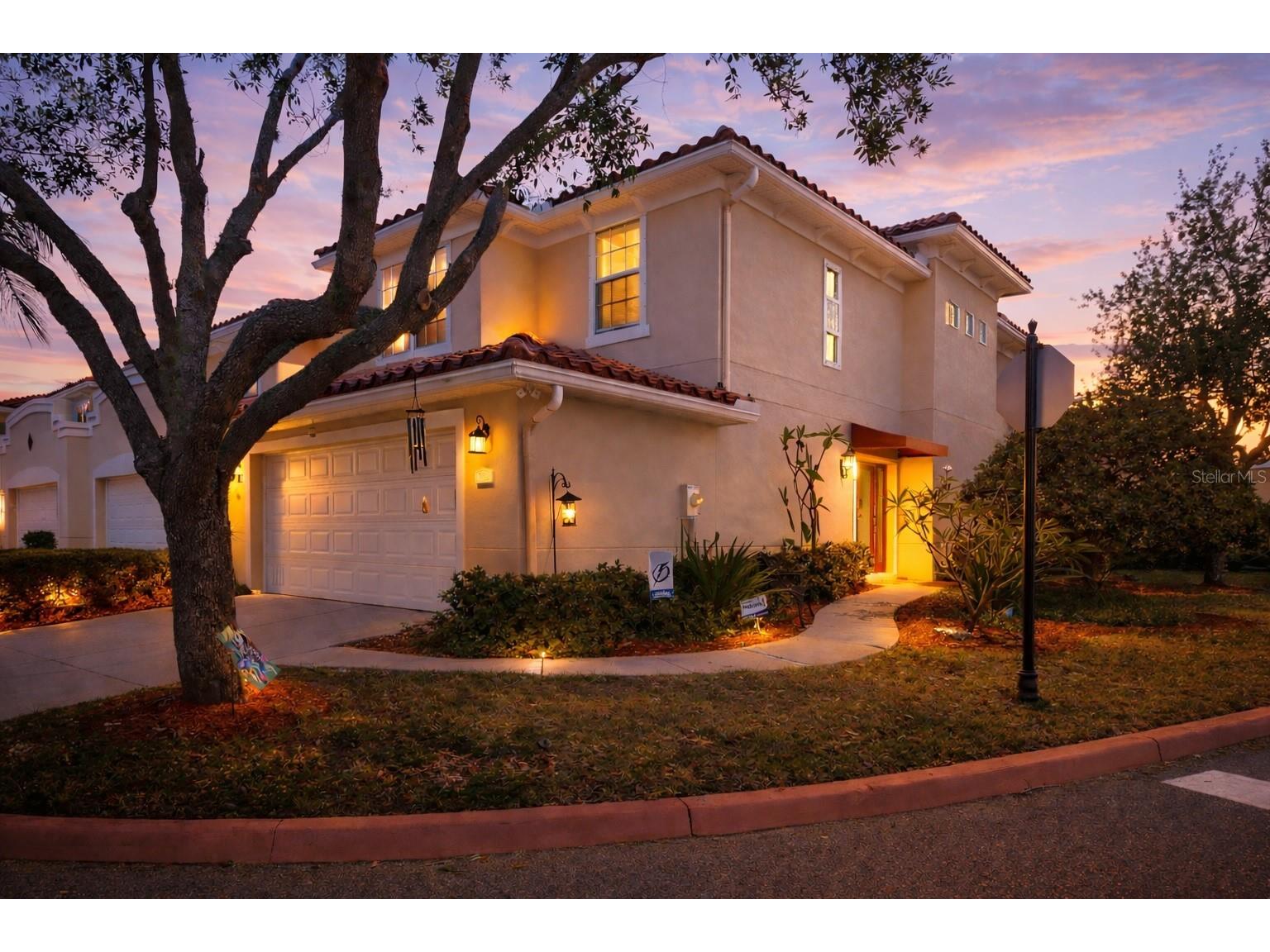 208 Valencia Circle Saint Petersburg FL 33716 TB8489242 image1