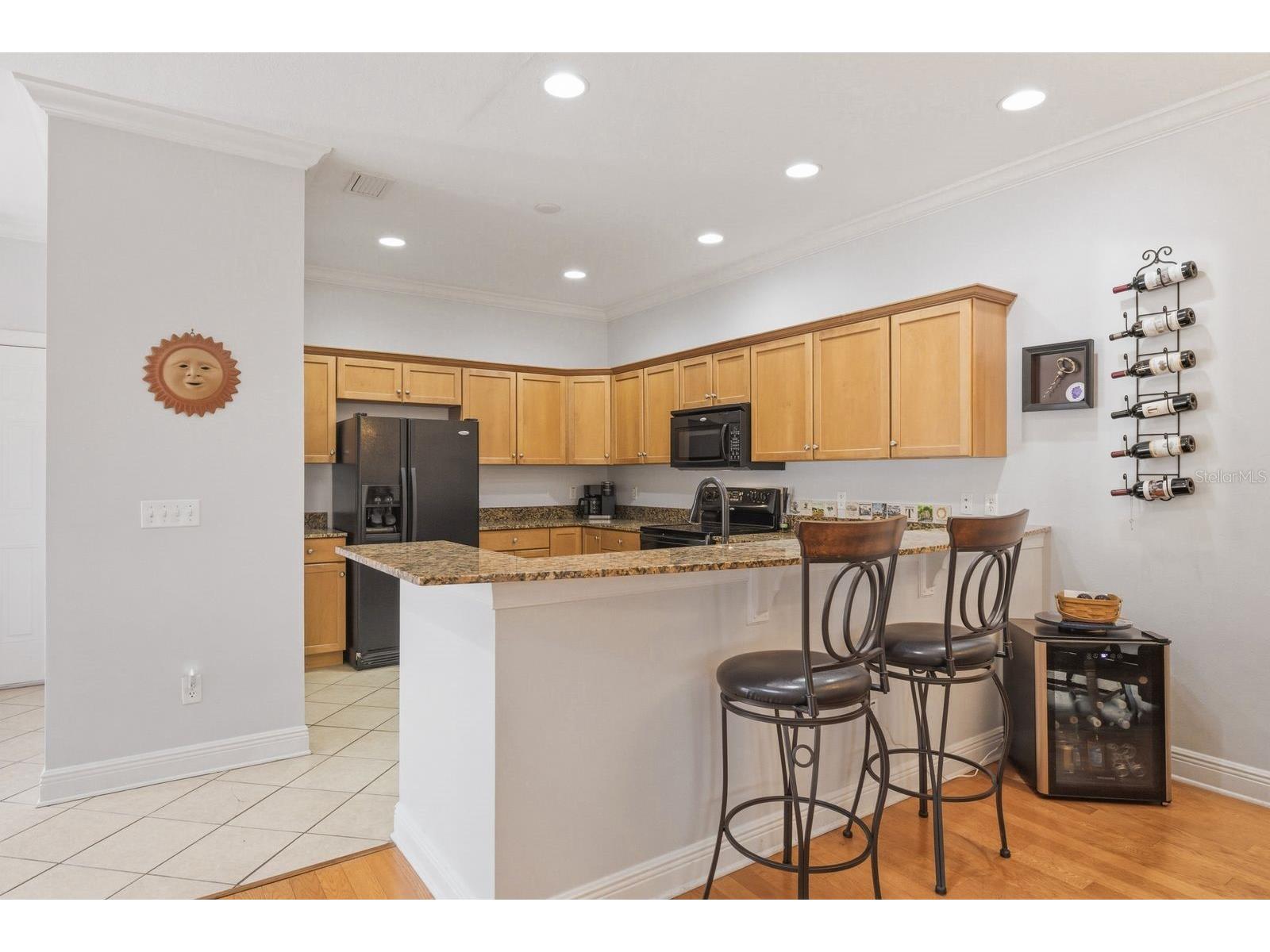 208 Valencia Circle Saint Petersburg FL 33716 TB8489242 image3