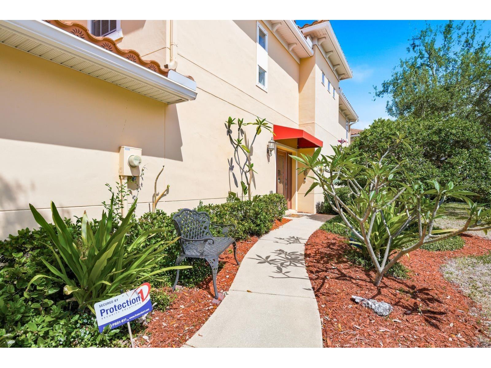 208 Valencia Circle Saint Petersburg FL 33716 TB8489242 image8