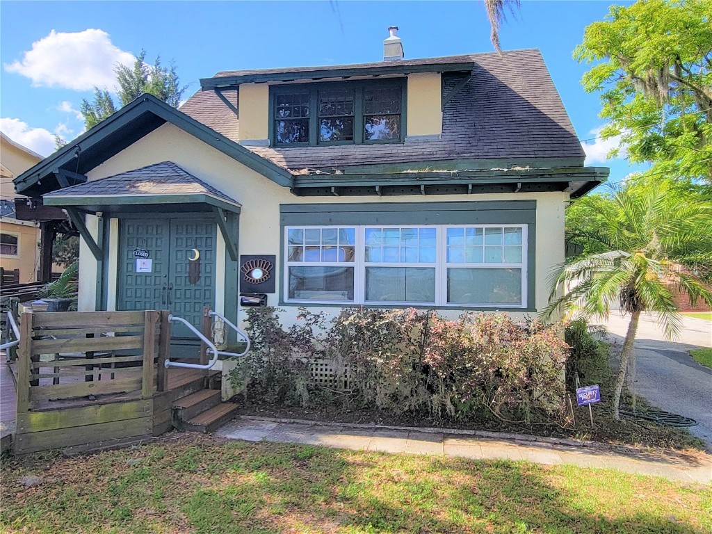 208 W Howry Avenue Deland FL 32720 V4929795 image1