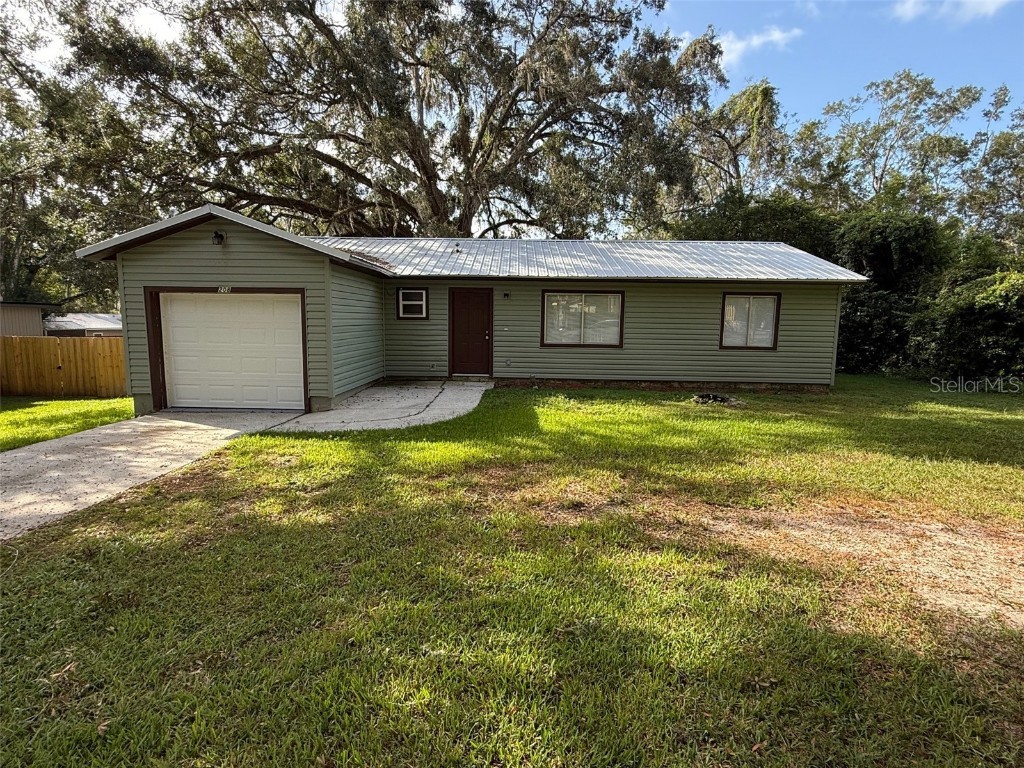 208 Wilson Avenue Brooksville FL 34601 W7879539 image1