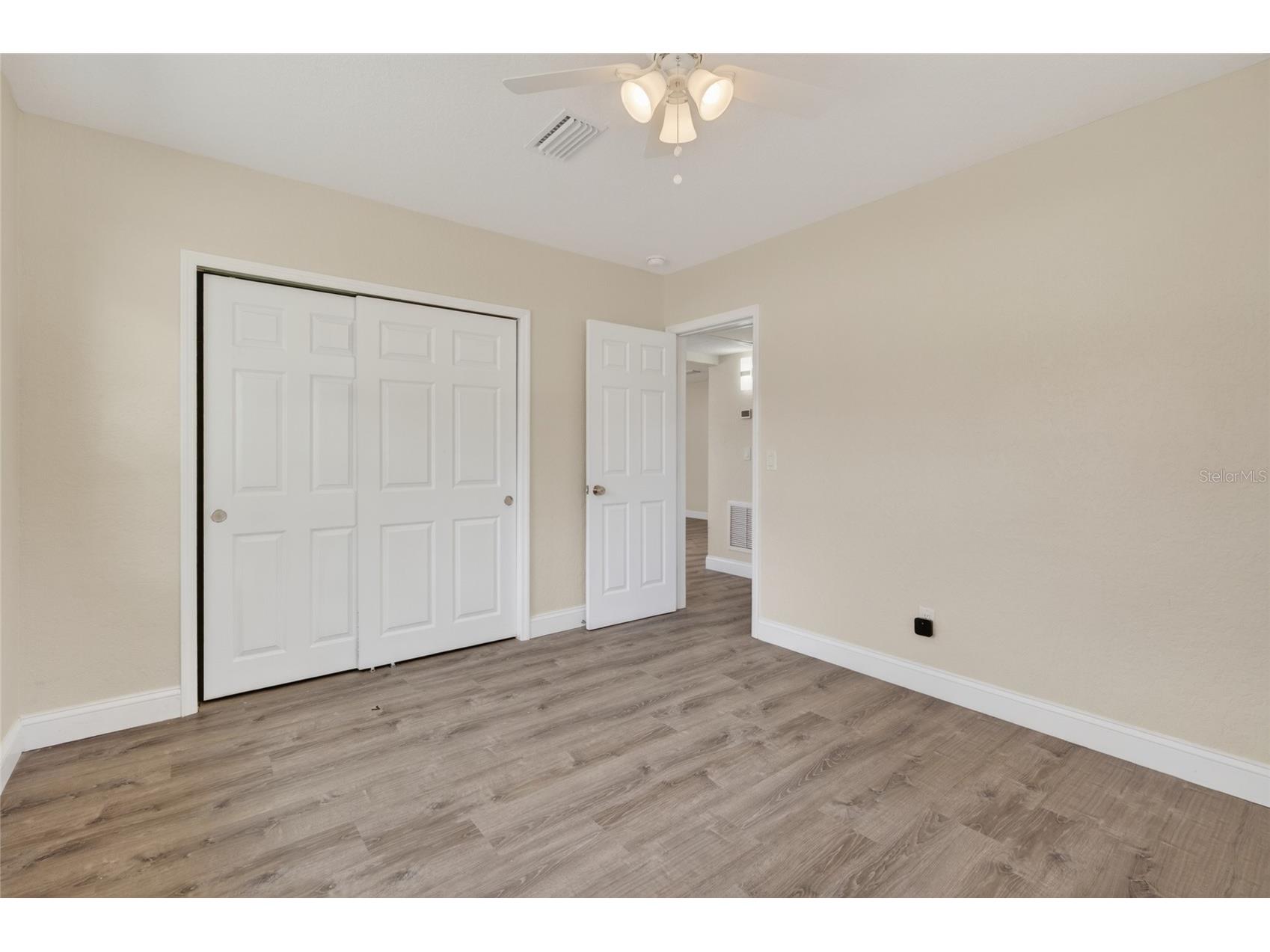 2080 Douglas Avenue Clearwater FL 33755 TB8517985 image11
