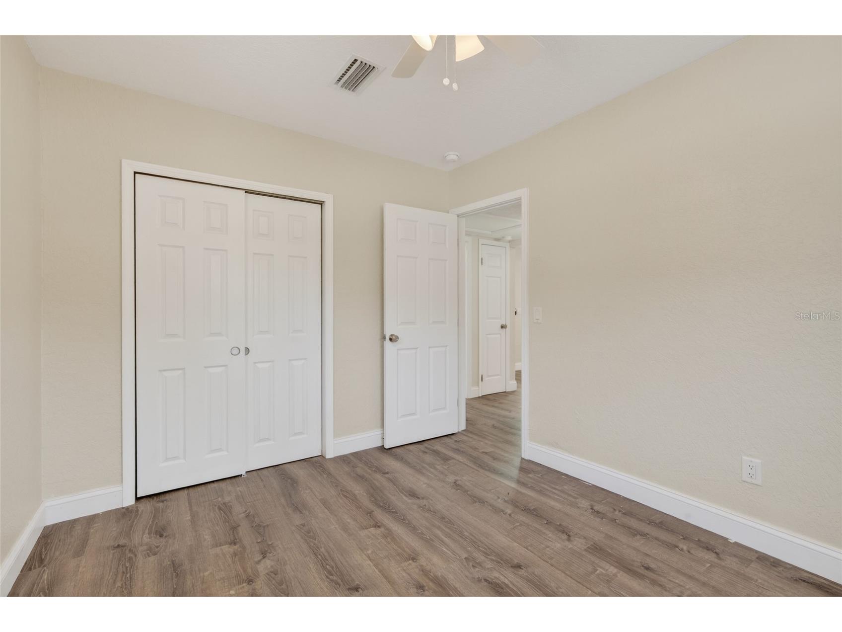 2080 Douglas Avenue Clearwater FL 33755 TB8517985 image14