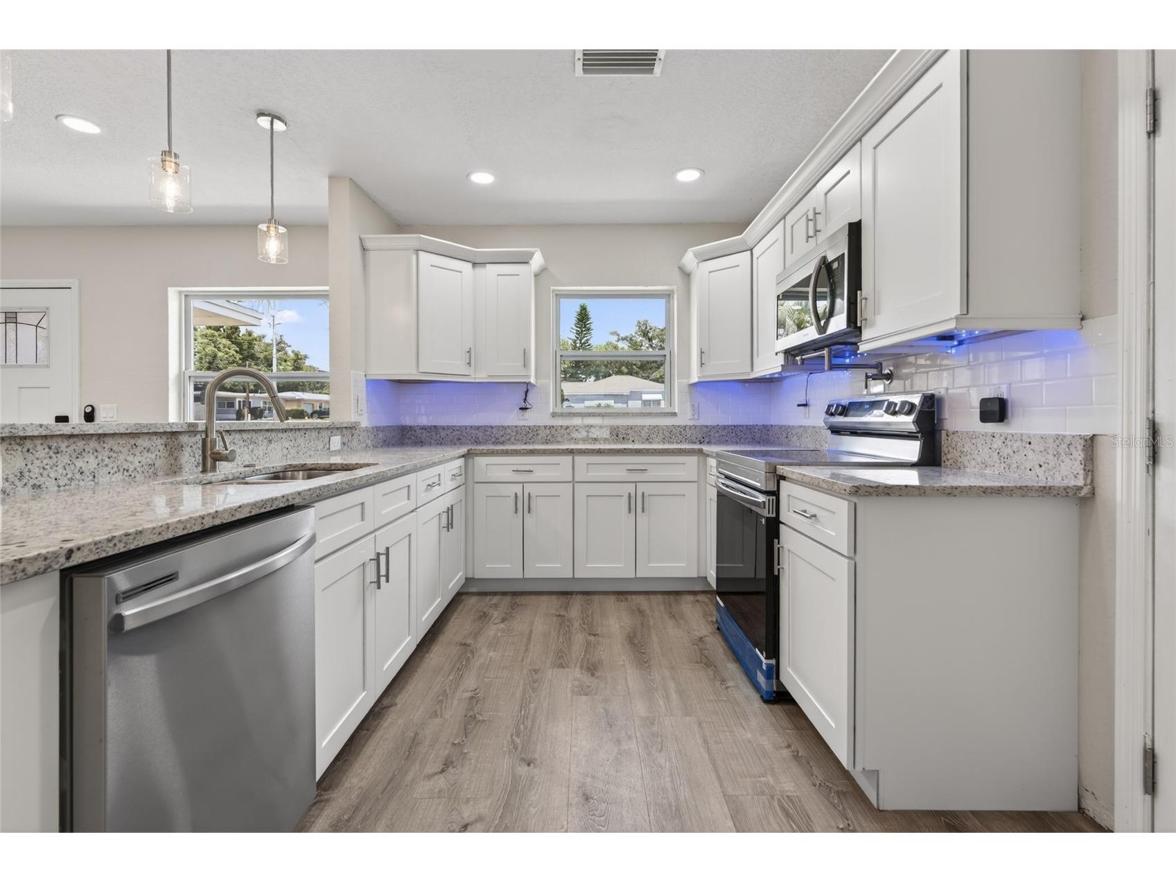 2080 Douglas Avenue Clearwater FL 33755 TB8517985 image8