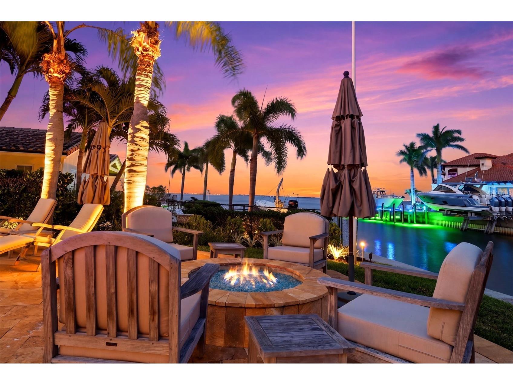 2080 Hawaii Avenue NE Saint Petersburg FL 33703 TB8498249 image1
