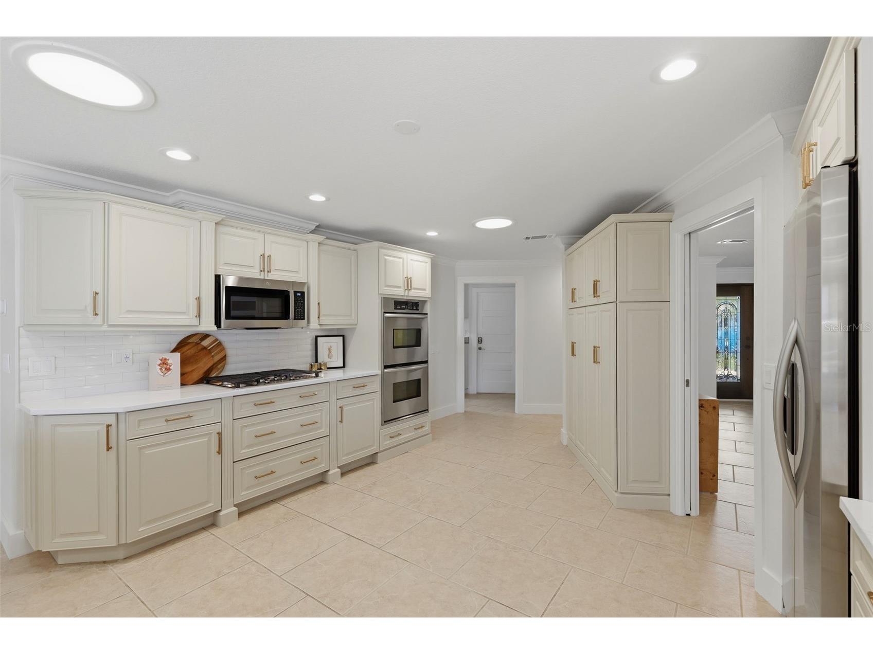 2080 Hawaii Avenue NE Saint Petersburg FL 33703 TB8498249 image12