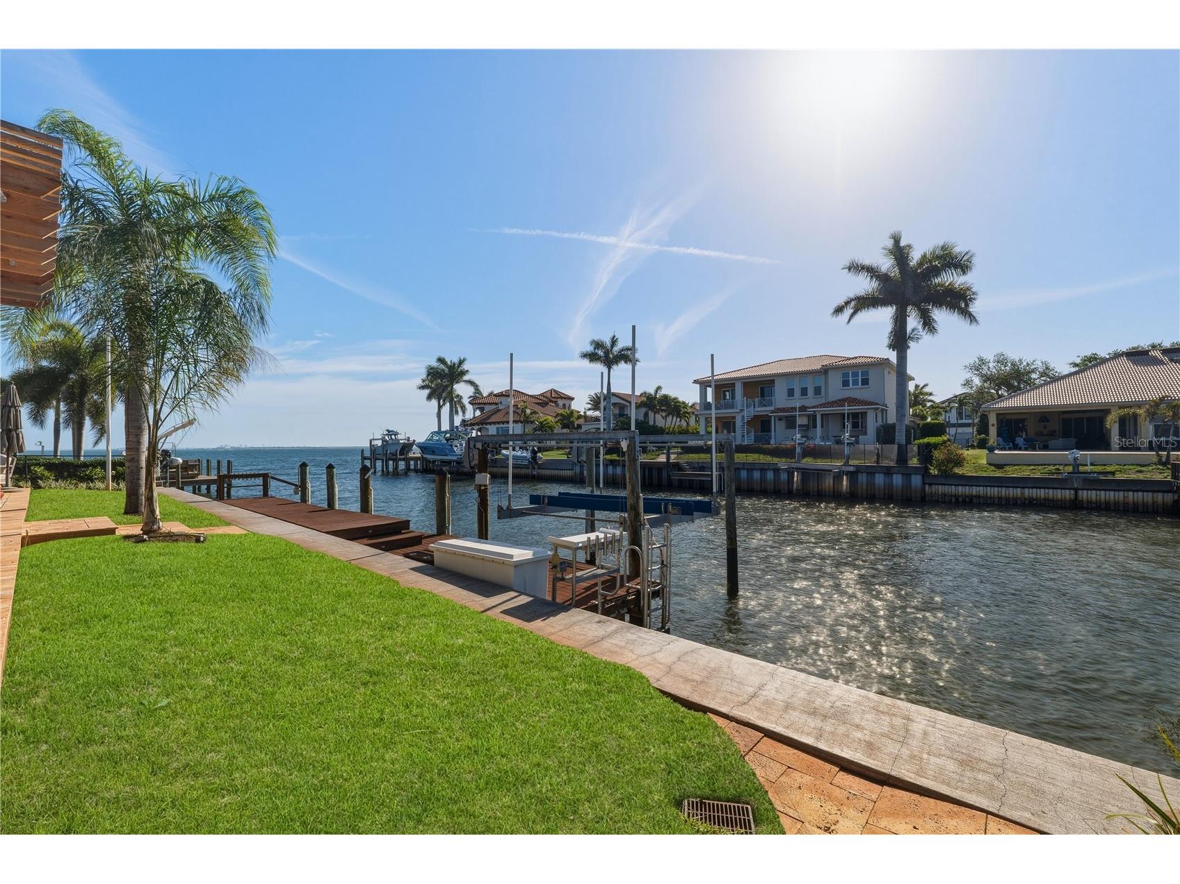 2080 Hawaii Avenue NE Saint Petersburg FL 33703 TB8498249 image2