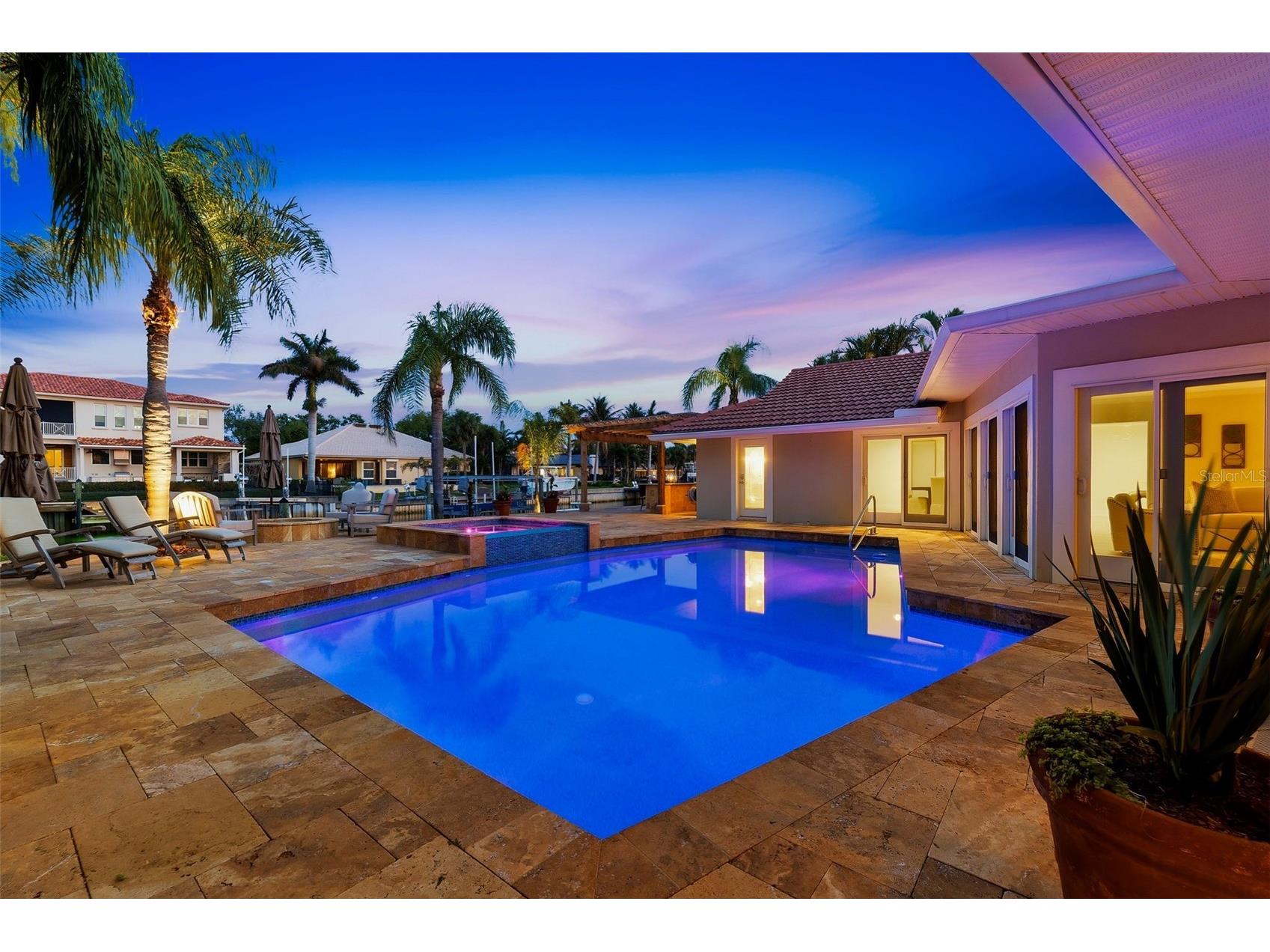2080 Hawaii Avenue NE Saint Petersburg FL 33703 TB8498249 image4