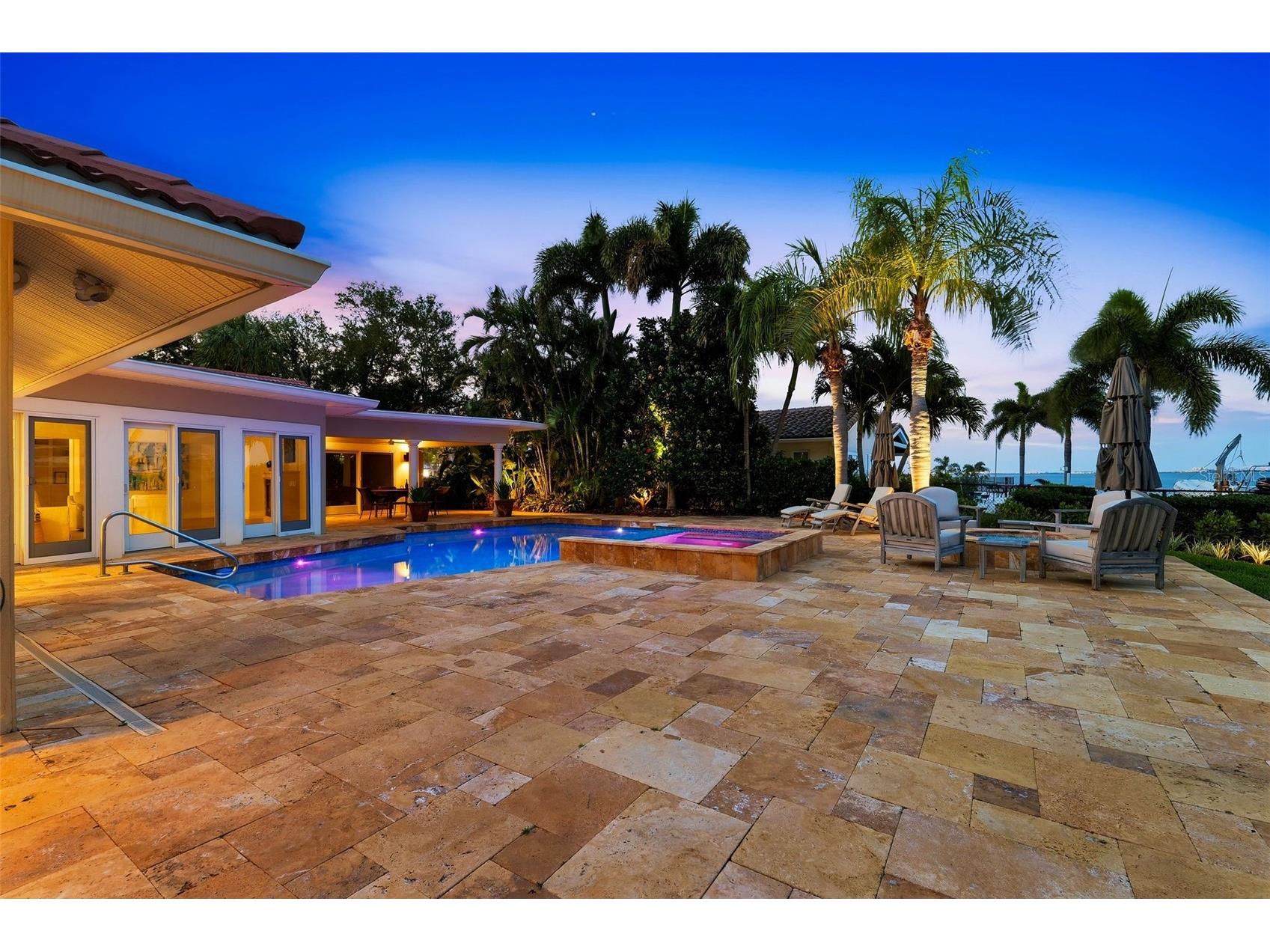 2080 Hawaii Avenue NE Saint Petersburg FL 33703 TB8498249 image45