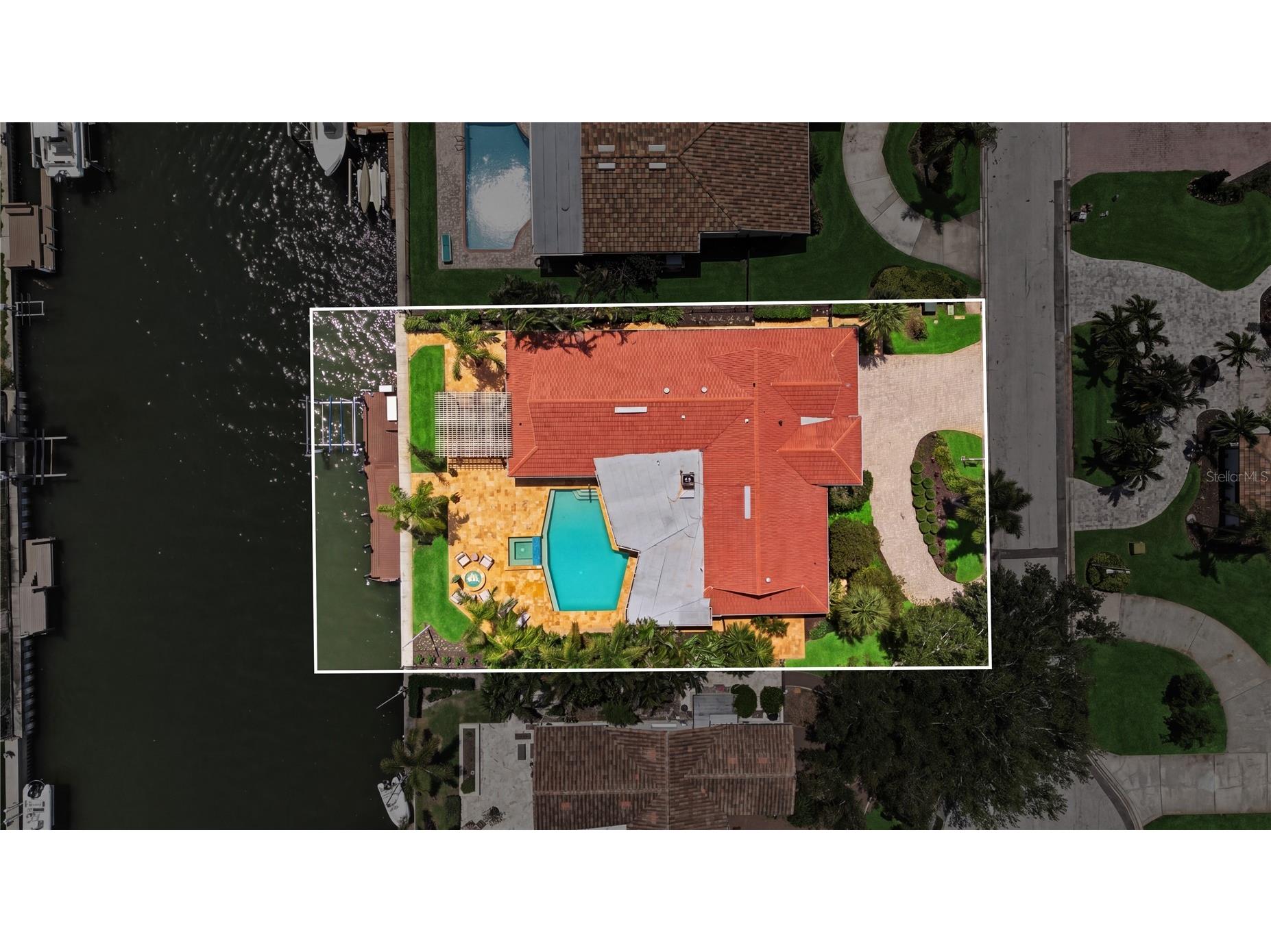 2080 Hawaii Avenue NE Saint Petersburg FL 33703 TB8498249 image54