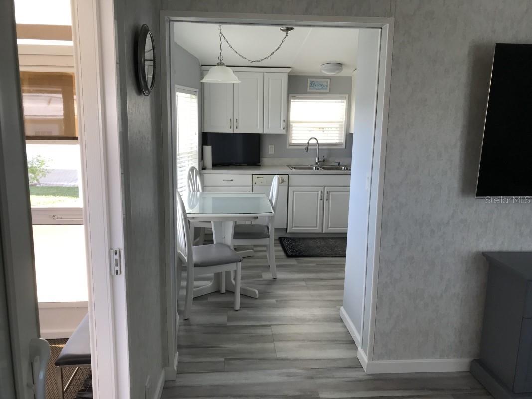 2081 Detroiter Street Sarasota FL 34231 A4681854 image3