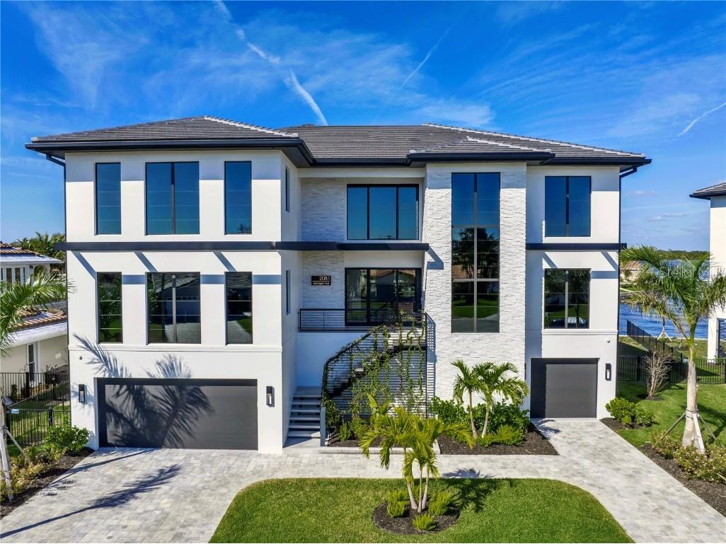 2081 Michigan Avenue NE Saint Petersburg FL 33703 TB8344767 image1