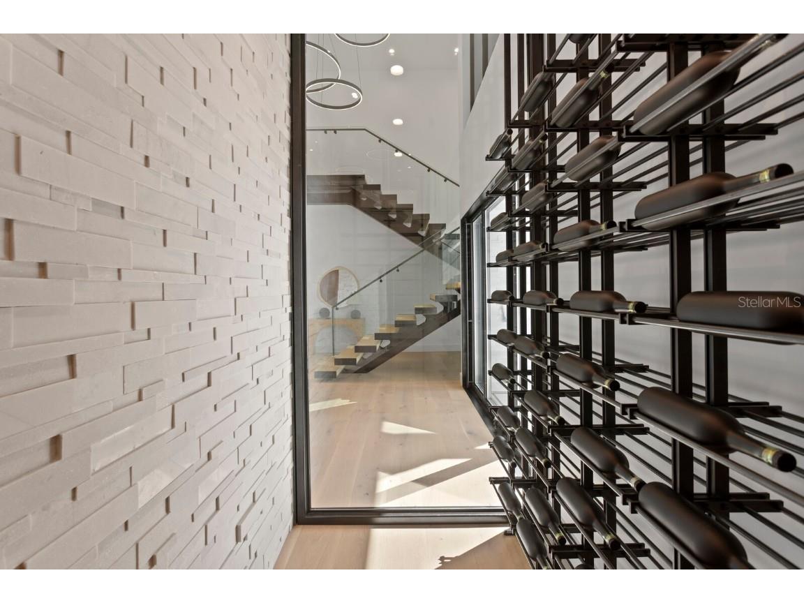 2081 Michigan Avenue NE Saint Petersburg FL 33703 TB8344767 image10