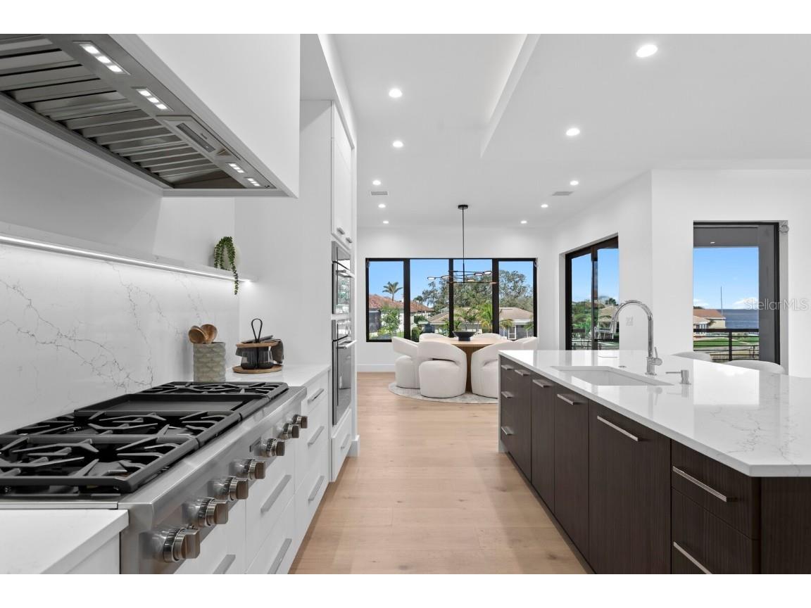 2081 Michigan Avenue NE Saint Petersburg FL 33703 TB8344767 image16