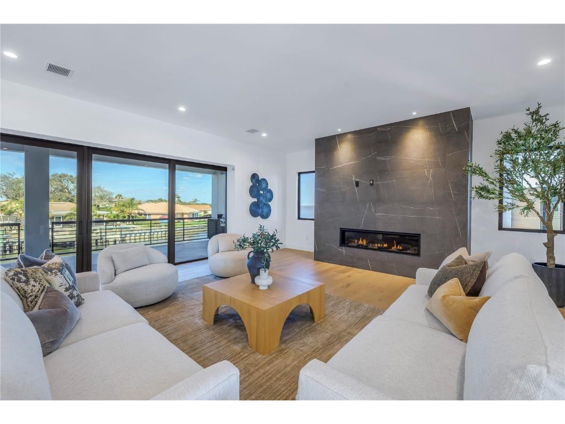 2081 Michigan Avenue NE Saint Petersburg FL 33703 TB8344767 image26