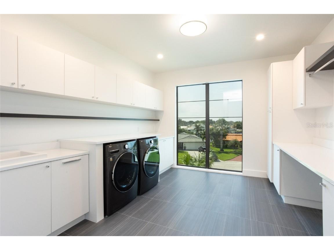 2081 Michigan Avenue NE Saint Petersburg FL 33703 TB8344767 image38