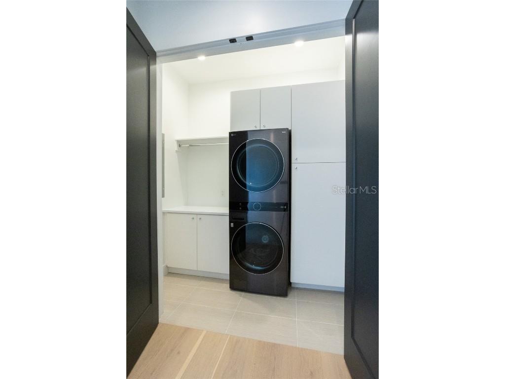 2081 Michigan Avenue NE Saint Petersburg FL 33703 TB8344767 image39