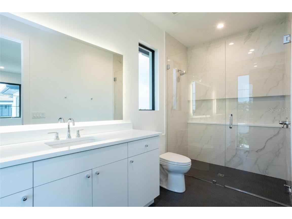 2081 Michigan Avenue NE Saint Petersburg FL 33703 TB8344767 image45