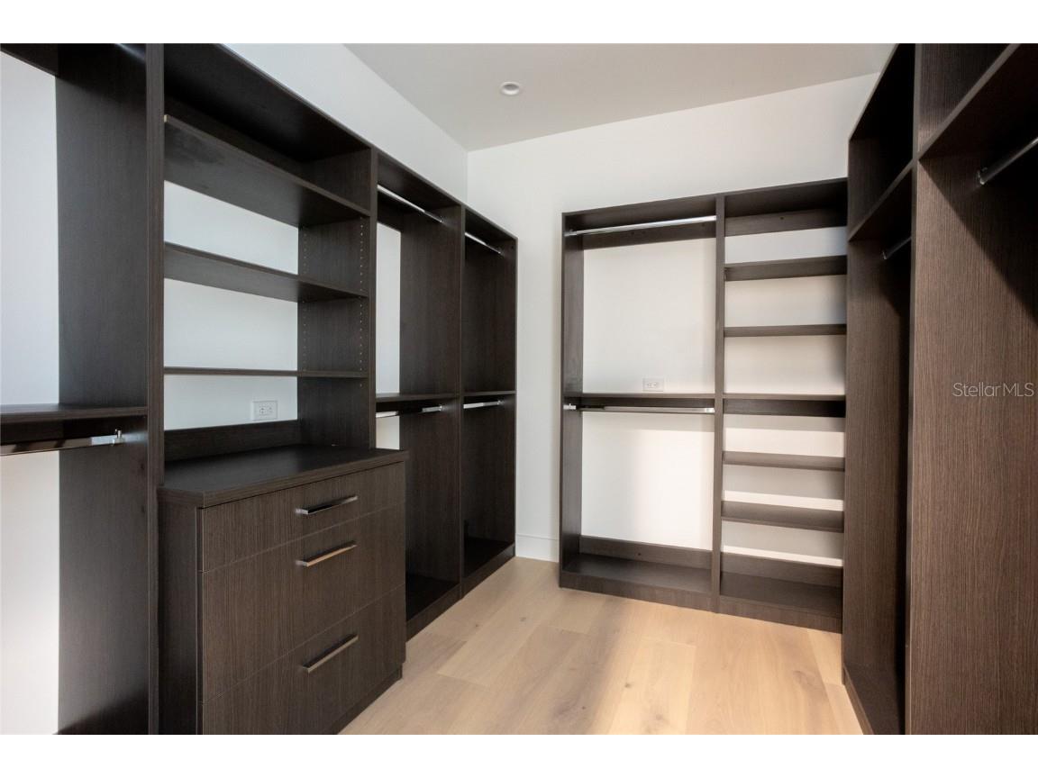 2081 Michigan Avenue NE Saint Petersburg FL 33703 TB8344767 image52