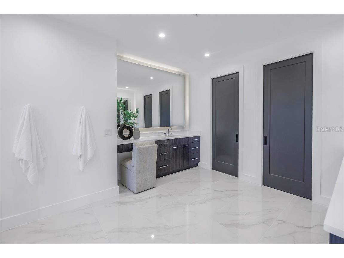 2081 Michigan Avenue NE Saint Petersburg FL 33703 TB8344767 image61