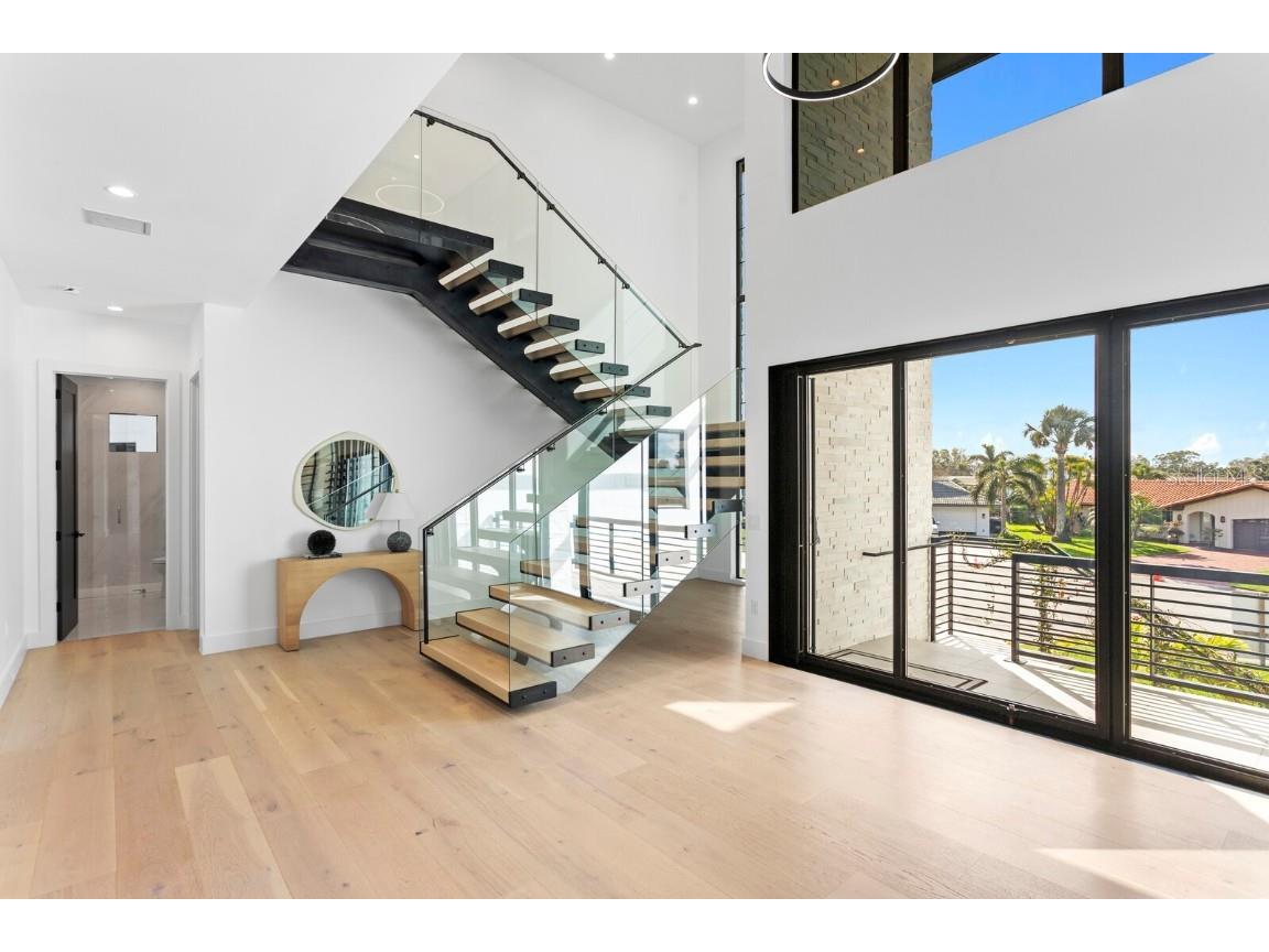 2081 Michigan Avenue NE Saint Petersburg FL 33703 TB8344767 image7