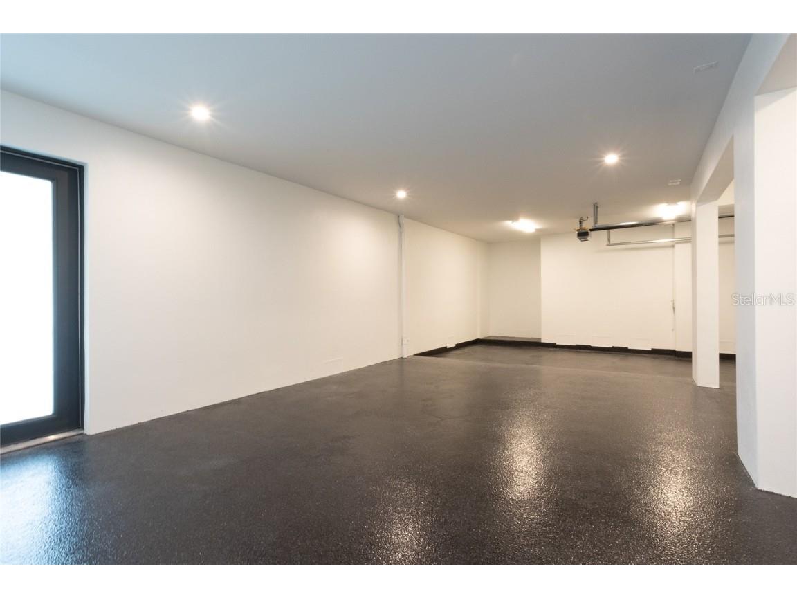 2081 Michigan Avenue NE Saint Petersburg FL 33703 TB8344767 image82