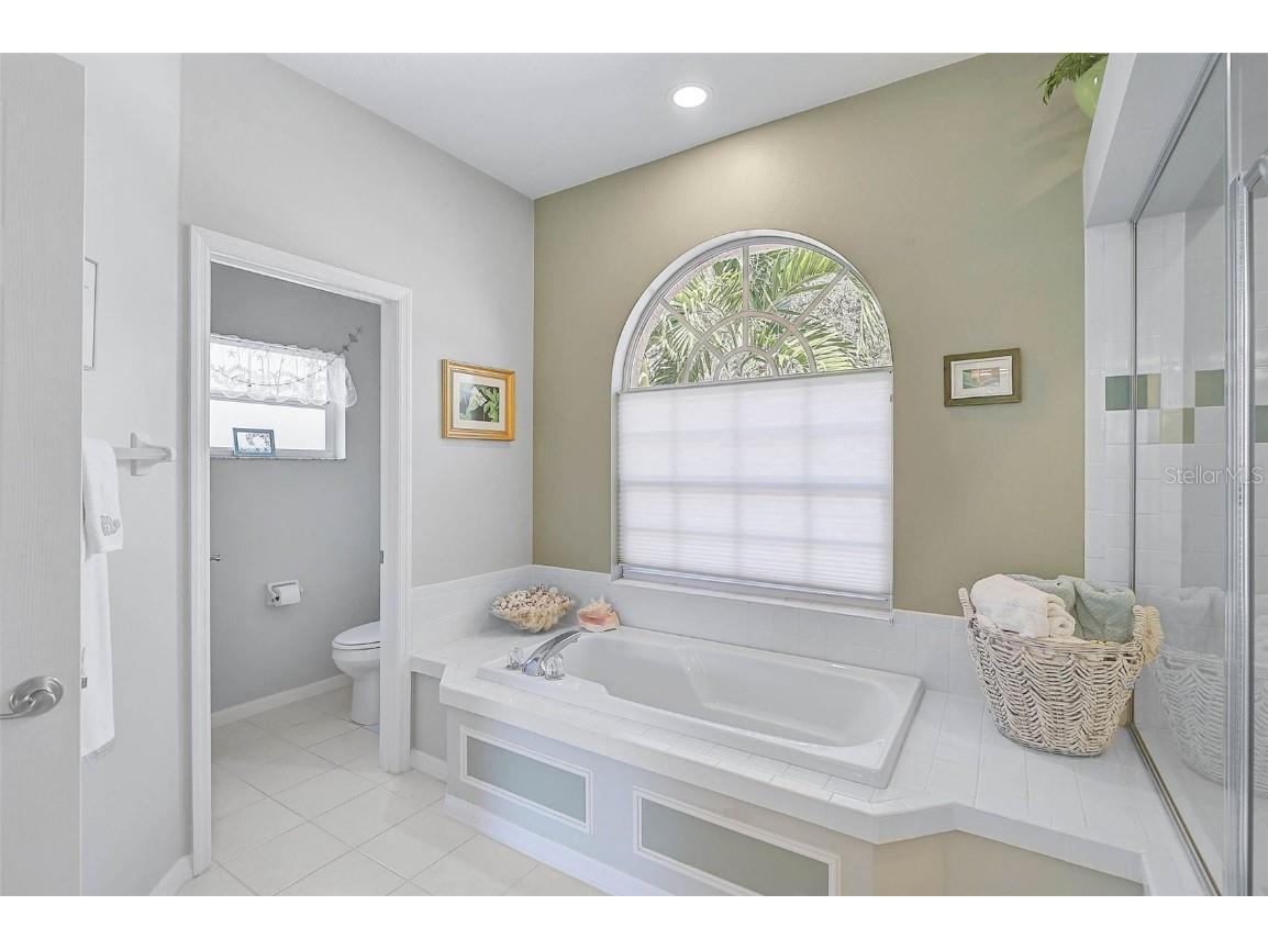 2081 Timucua Trail Nokomis FL 34275 A4639826 image24