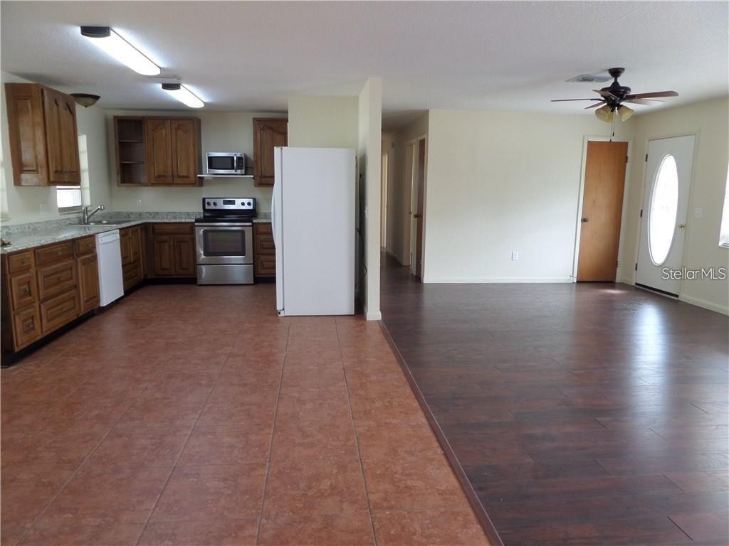 2082 Cr 44a Wildwood FL 34785 G5106803 image24