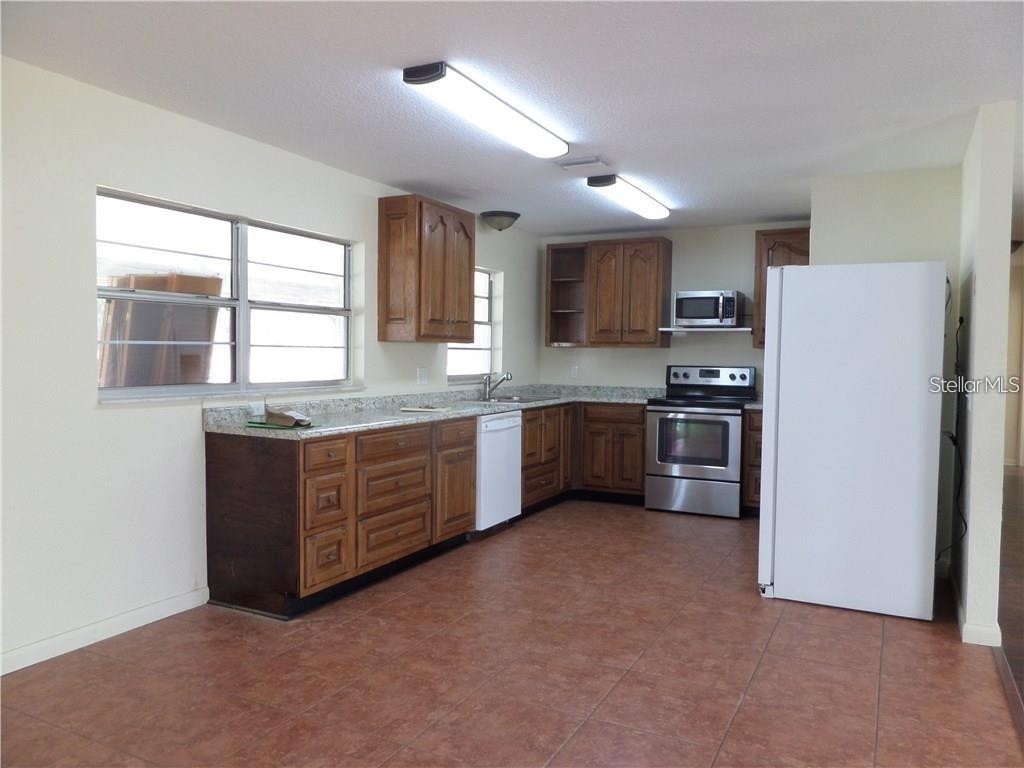 2082 Cr 44a Wildwood FL 34785 G5106803 image25