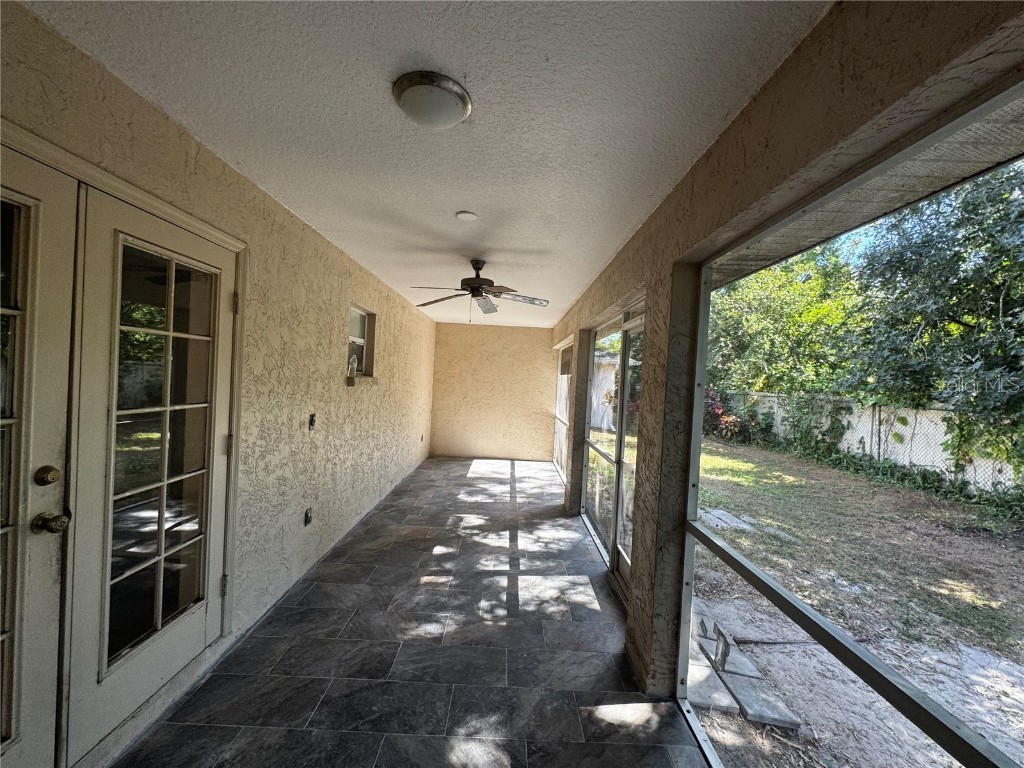 2082 Old Arbor Court Sarasota FL 34232 TB8445624 image19